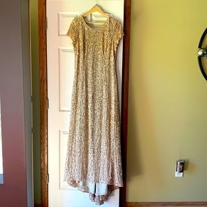 Adrianna Papell Size 14 Champagne Gold Scoop Back Sequin Gown